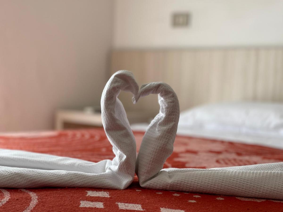 Hotel Orlov Rimini Eksteriør billede