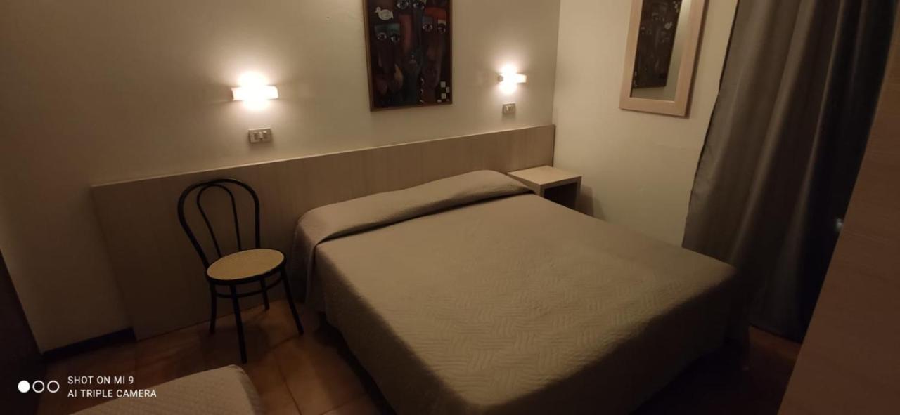 Hotel Orlov Rimini Eksteriør billede