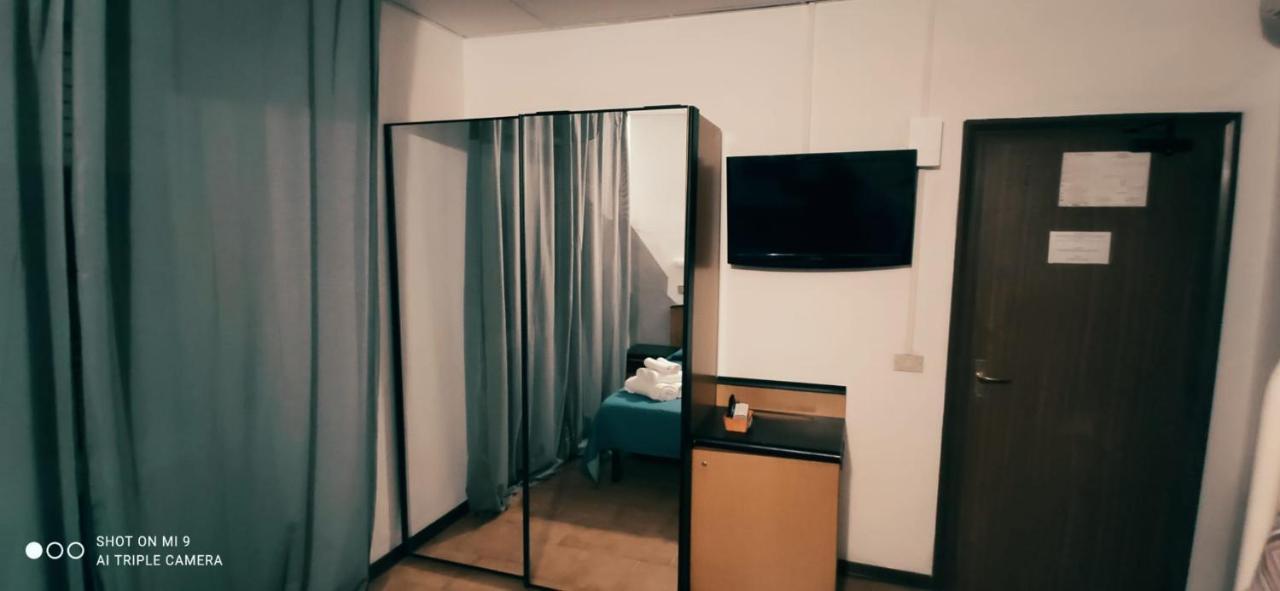 Hotel Orlov Rimini Eksteriør billede