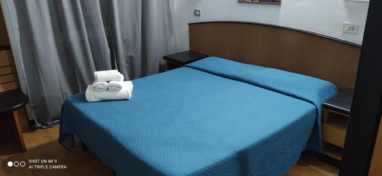Hotel Orlov Rimini Eksteriør billede