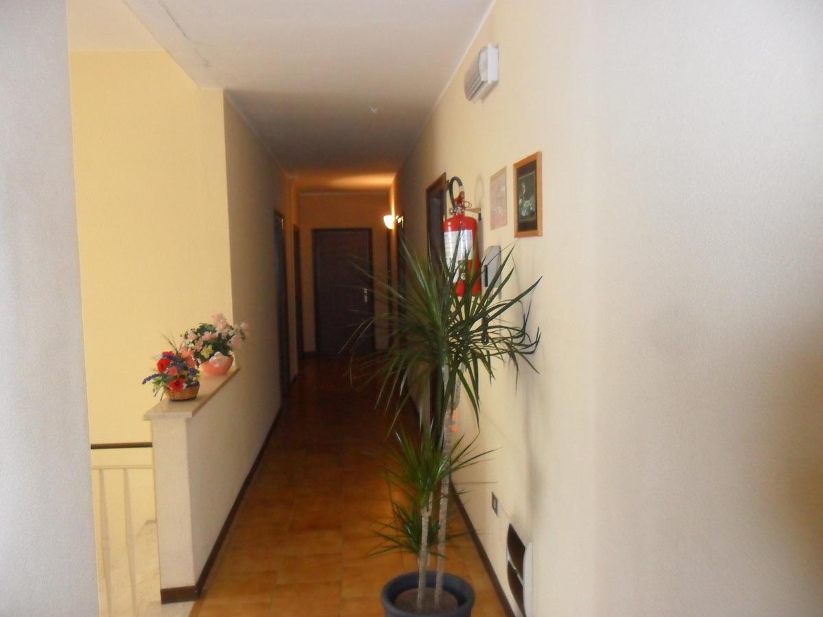 Hotel Orlov Rimini Eksteriør billede
