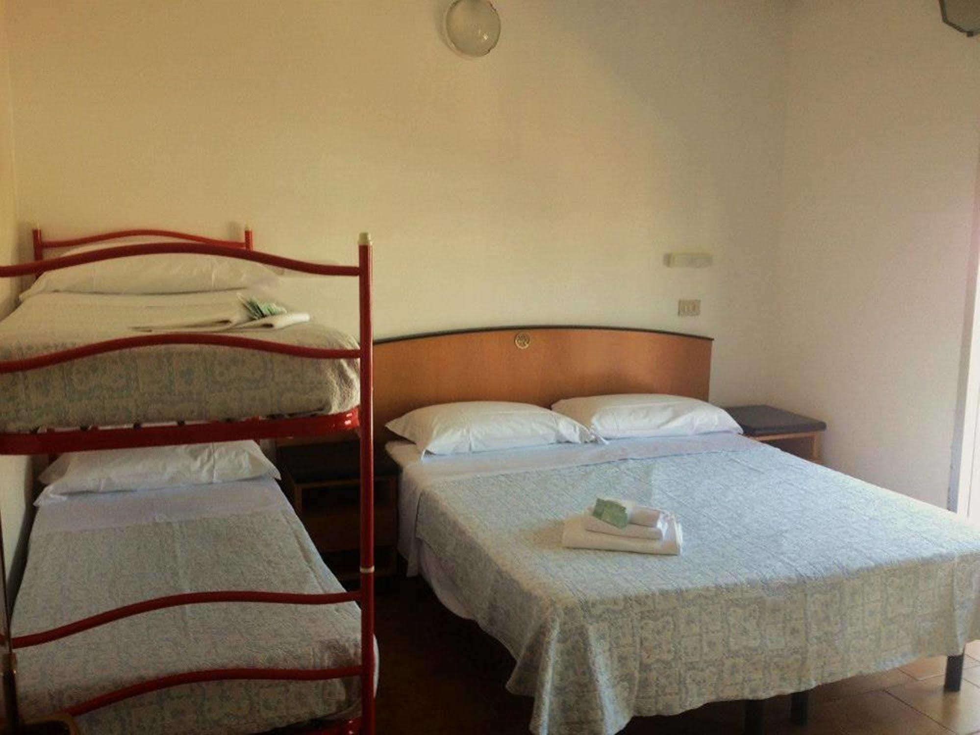 Hotel Orlov Rimini Eksteriør billede
